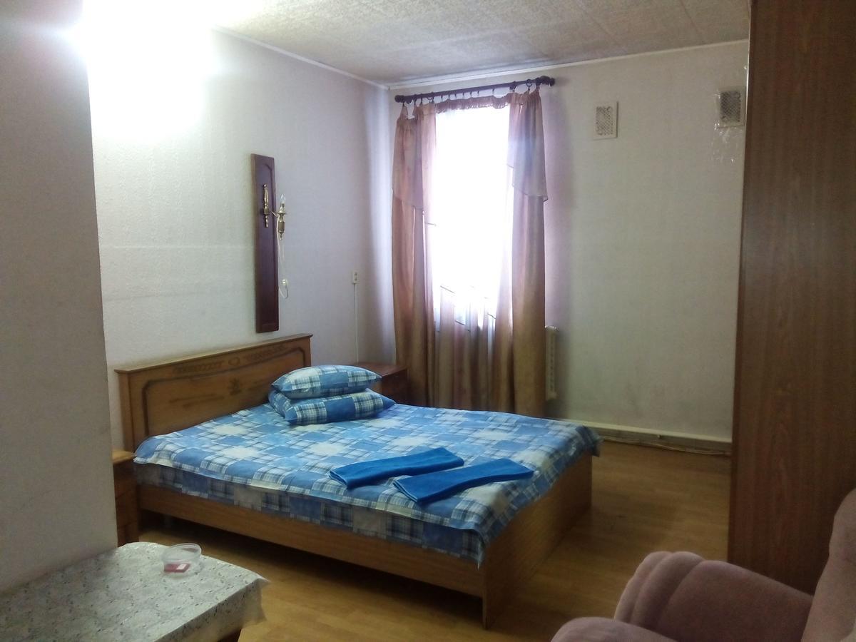明斯克 Kadm汽车旅馆 外观 照片